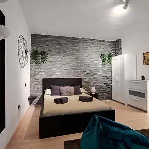 Xenia - Nuovo In Zona Tranquilla , Milano Italia